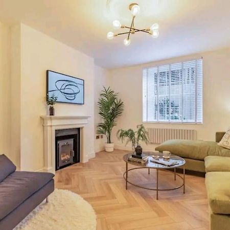 St Marg'S Hideaway; Grade II Listed Luxury Apartment In The Heart Of Cheltenham - Gateway To The Cotswolds! Sleeps 4 - Outdoor Seating And Free Private Parking! Εξωτερικό φωτογραφία